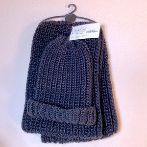 Rooted Soul Gray Hat and Scarf Set